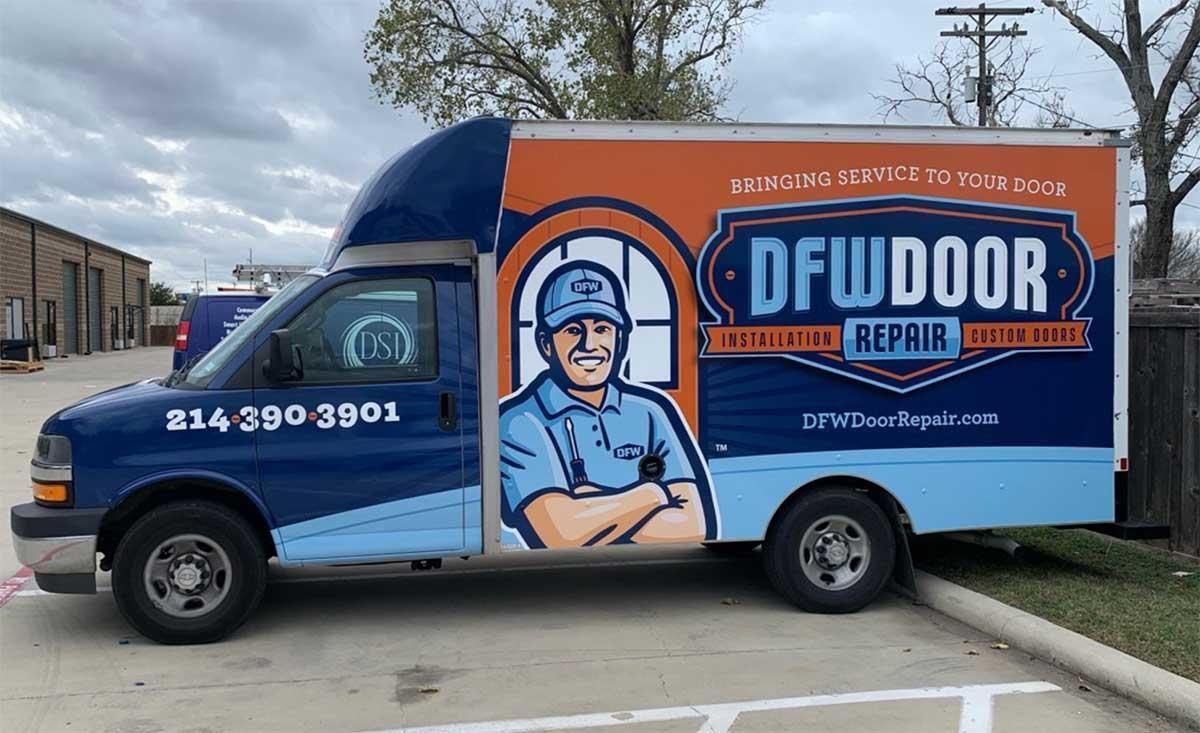Choosing a door repair company near you